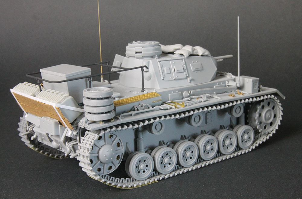 [製作] 2 ドイツ III号 指揮 戦車 H型 ドイツアフリカ軍団 – ドラゴン 6901