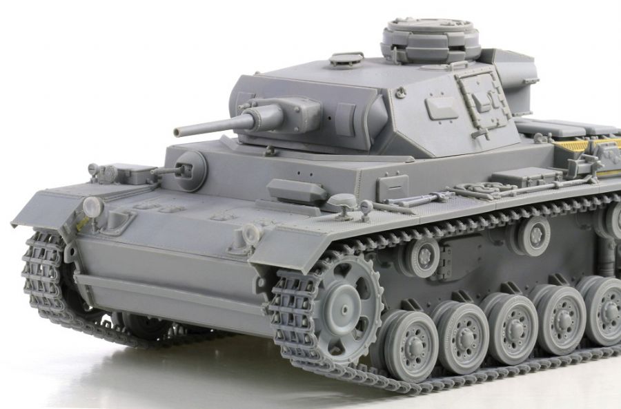 ドイツ III号戦車 J型 熱帯地仕様 (Tp型) 前期 生産型 - ドラゴン 6543