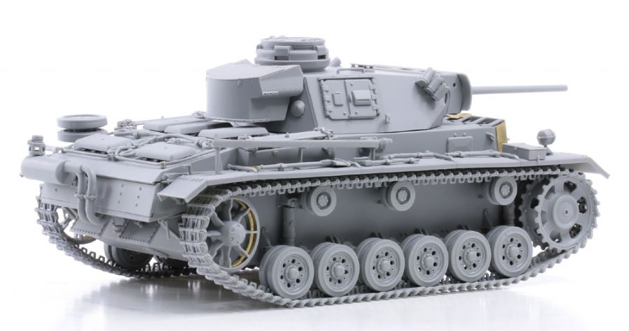 ドイツ III号戦車 M型 w/ 防水マフラー - ドラゴン 6558